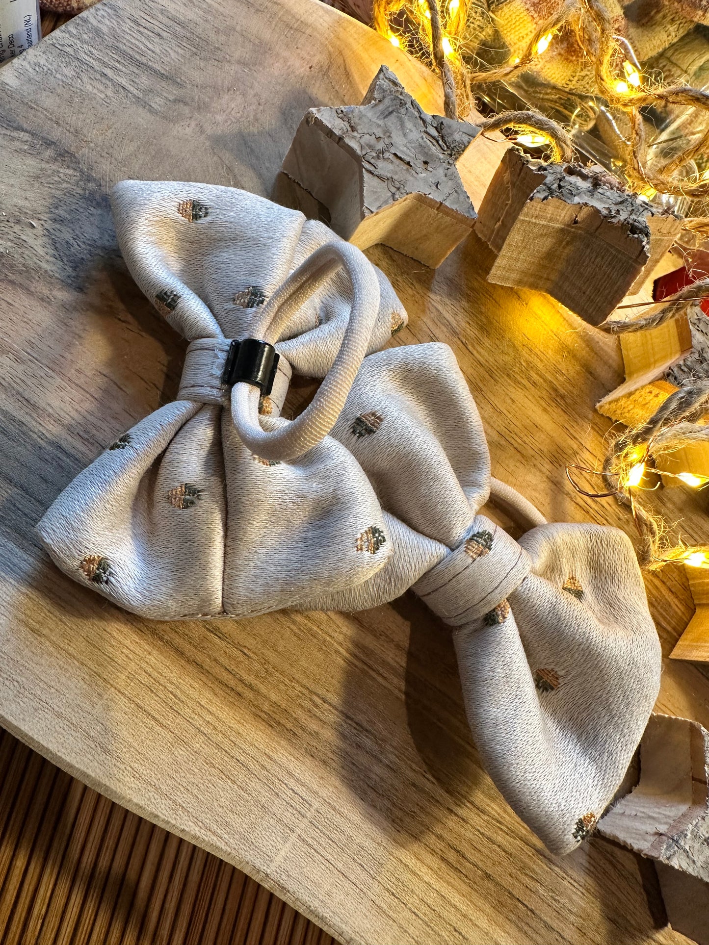 Le Noeud Pétales Dorés