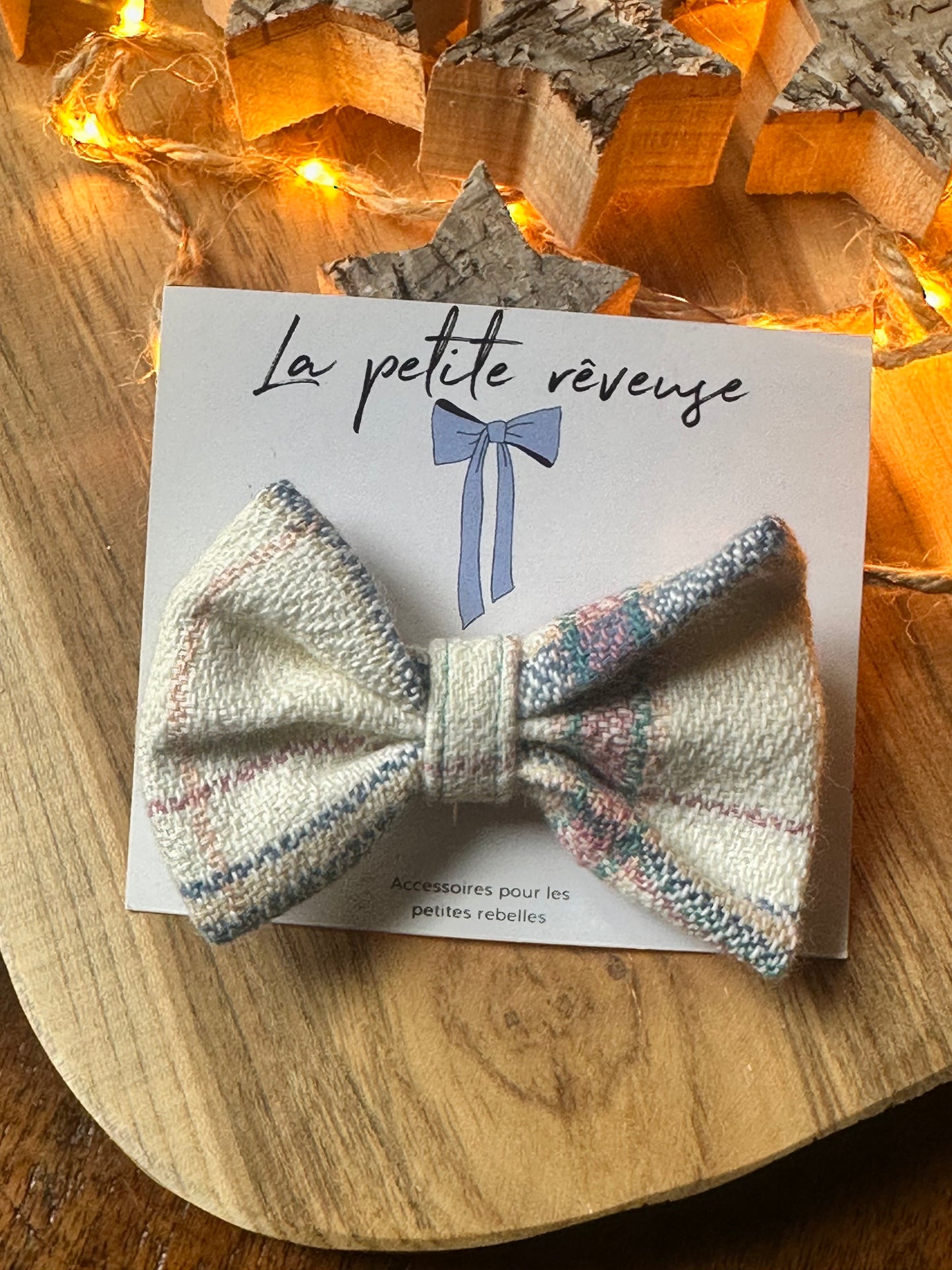 Le Nœud tissé aux reflets pastel